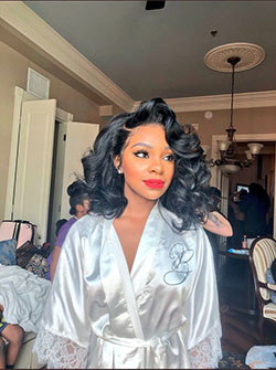 Los mejores peinados de boda para la novia negra: Vestido de novia,  Cabello con textura afro,  Velos Religiosos,  vestido de novia blanco,  peinados de boda africanos  