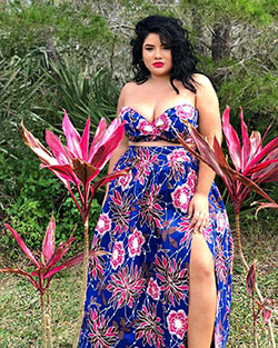 Nadia Aboulhosn, Ropa de tallas grandes: traje de talla grande,  Camiseta con cuello redondo,  Modelo de talla grande,  Nadia Abouhosn,  manga kimono  