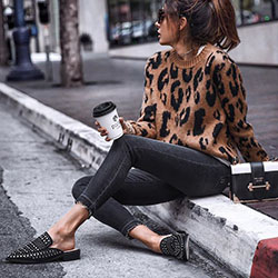 Debe probar los consejos para atuendos elegantes 2019, ropa casual: Zapato de tacón alto,  cuello polo,  Huella animal,  Ideas de atuendos universitarios,  Estilo callejero,  Atuendos Informales  
