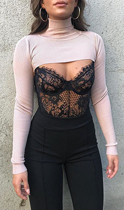 Ideas de vestidos con crop top, traje de baño: top corto,  Bandolera,  Body de encaje  